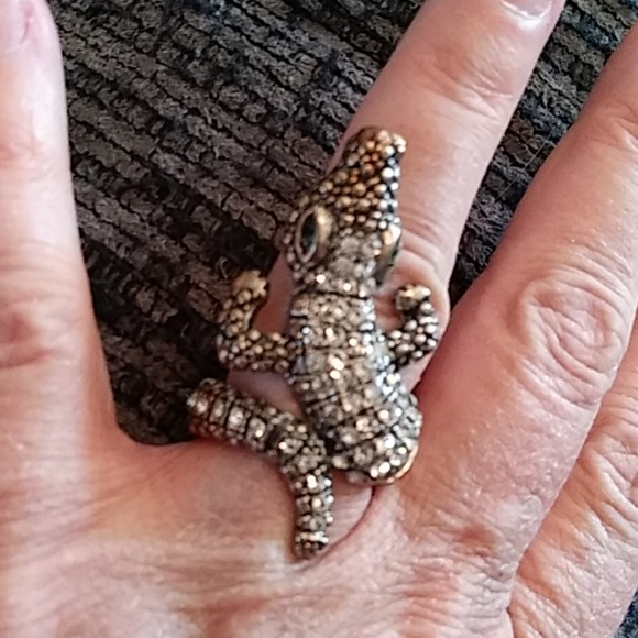 Ring - Picture 5 of 7